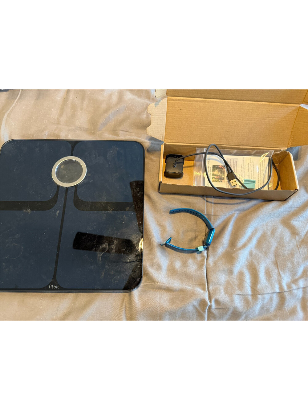 Fitbit Versa Lite Edition Smart Watch and Fitbit aria 2 black